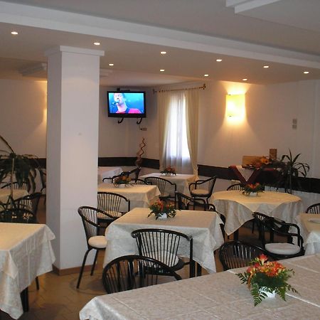 Albergo Romagna Фратта-Терме Екстер'єр фото