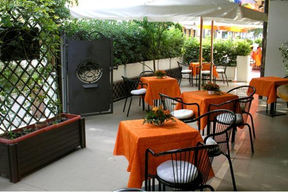 Albergo Romagna Фратта-Терме Екстер'єр фото
