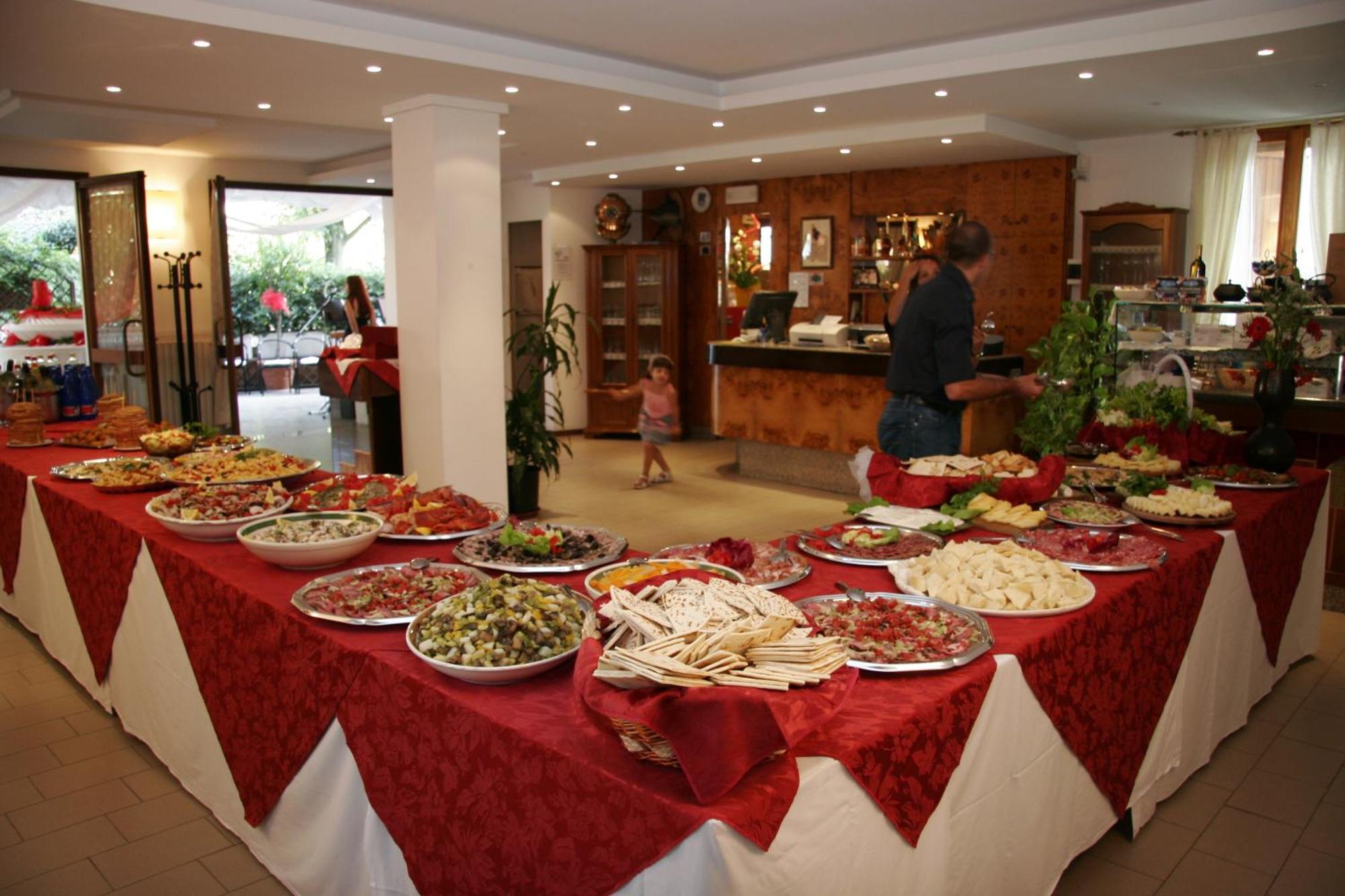 Albergo Romagna Фратта-Терме Екстер'єр фото