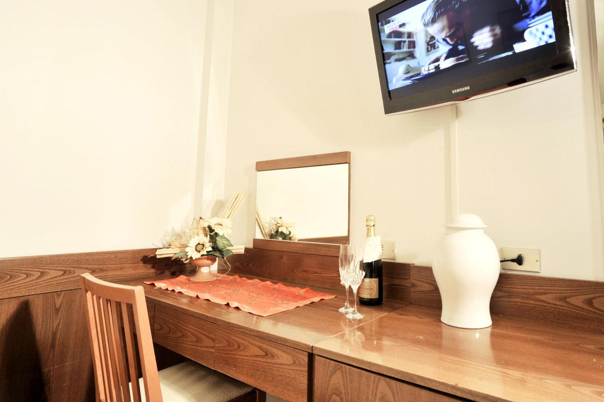 Albergo Romagna Фратта-Терме Екстер'єр фото
