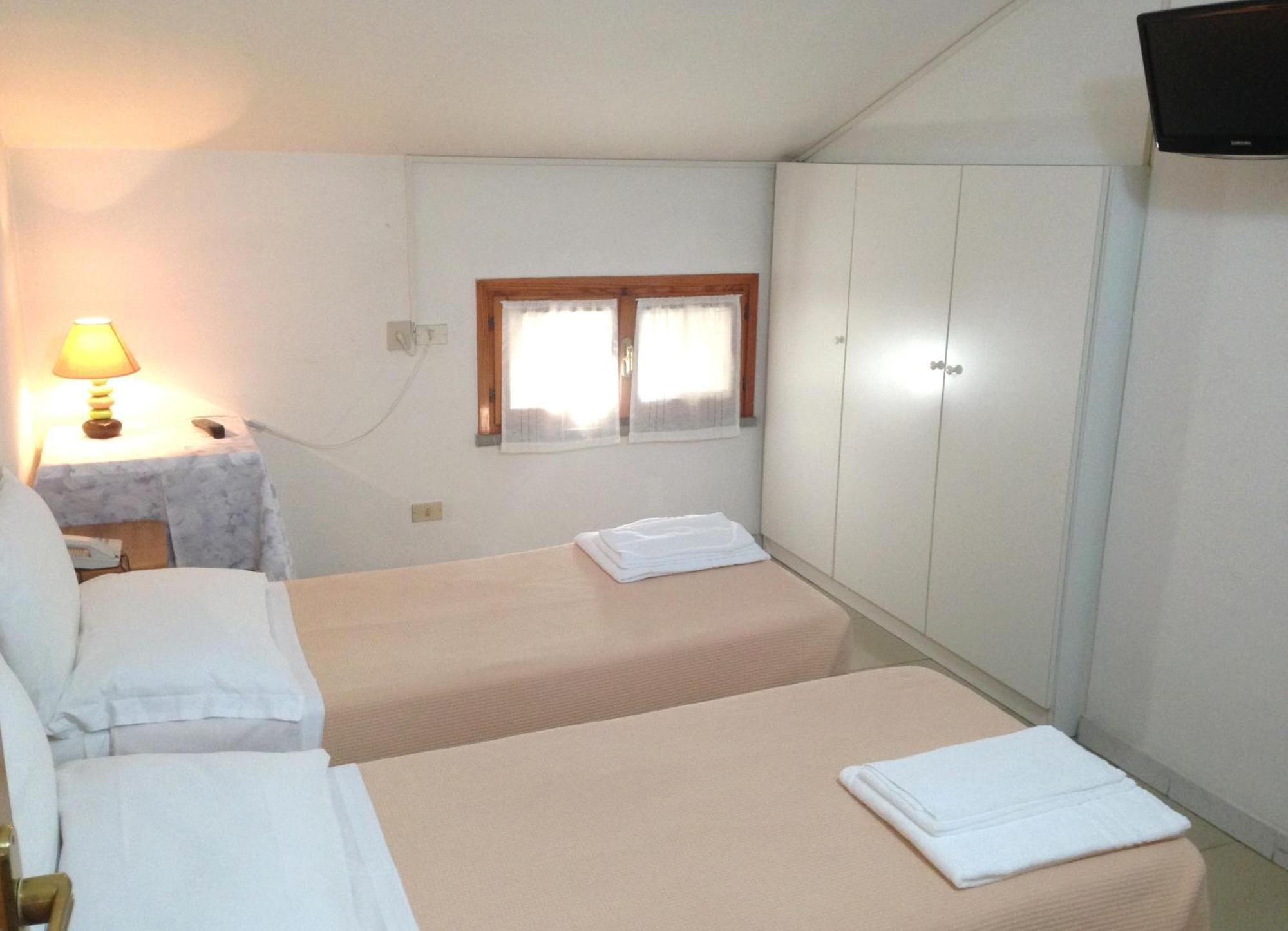 Albergo Romagna Фратта-Терме Номер фото