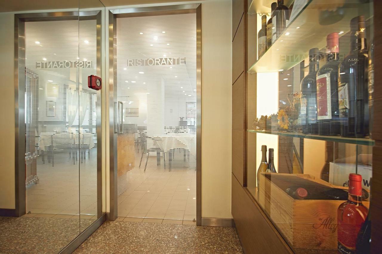 Albergo Romagna Фратта-Терме Екстер'єр фото