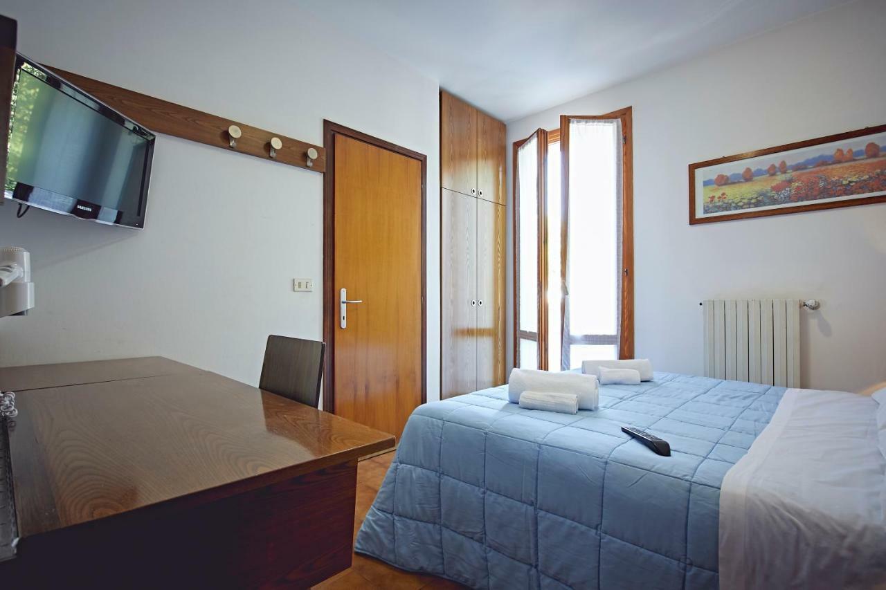 Albergo Romagna Фратта-Терме Екстер'єр фото