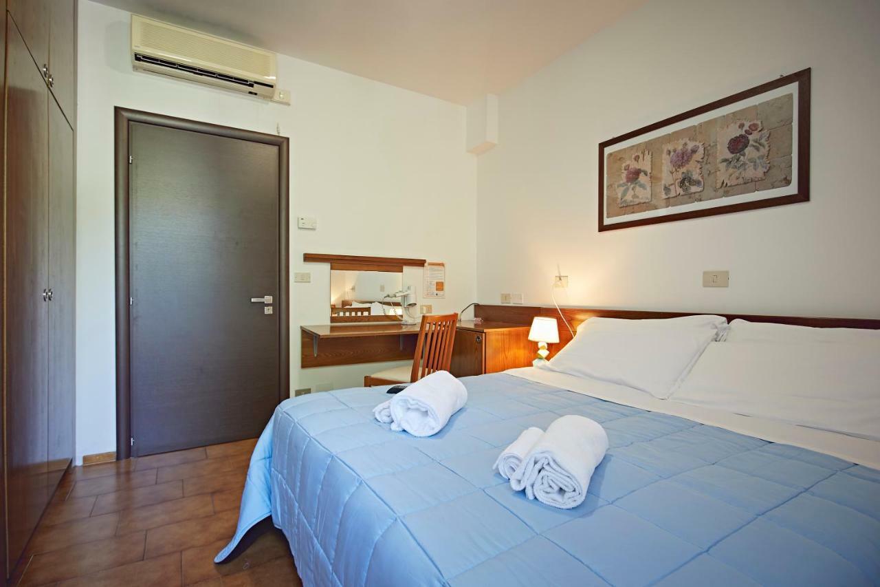 Albergo Romagna Фратта-Терме Екстер'єр фото